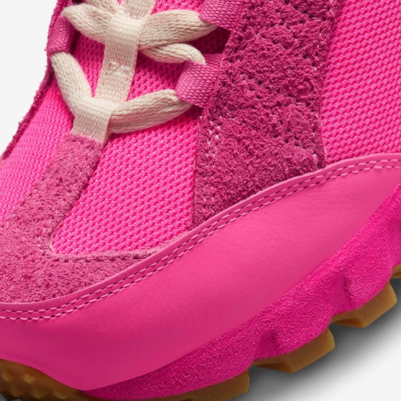 Sold NIKE X JACQUEMUS AIR HUMARA LX - Picture 7 of 9